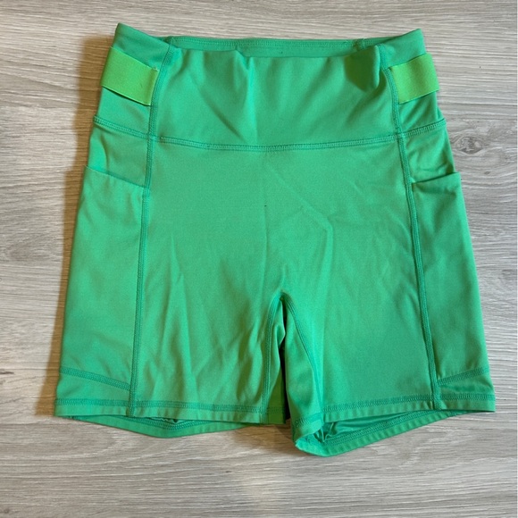 Fabletics Women’s Green High-Waisted Motion365® Pocket Short 5" - Est. XS - Picture 3 of 7